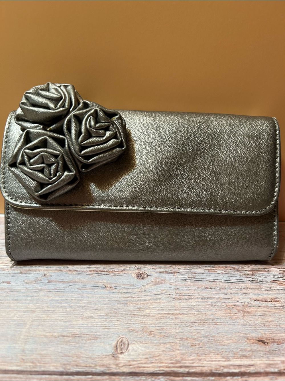 Steven Madden Clutch/Wallet. Elegant Olive Metallic Floral Clutch
